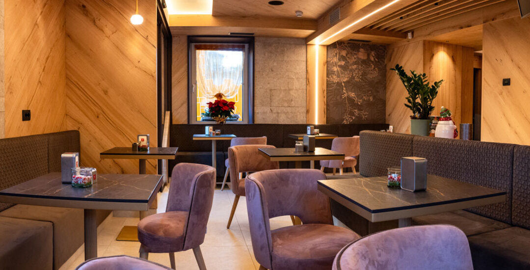 Nuovo bar per l’Hotel Cristallo, in stile alpino e moderno